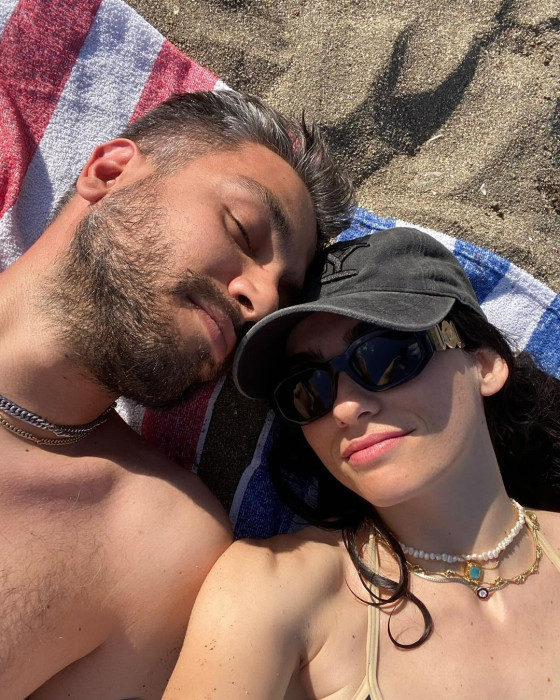 İnci Taneleri Dizisi Oyuncusu Hazar Ergüçlü Memleketi Kıbrıstan Tatil Pozu 