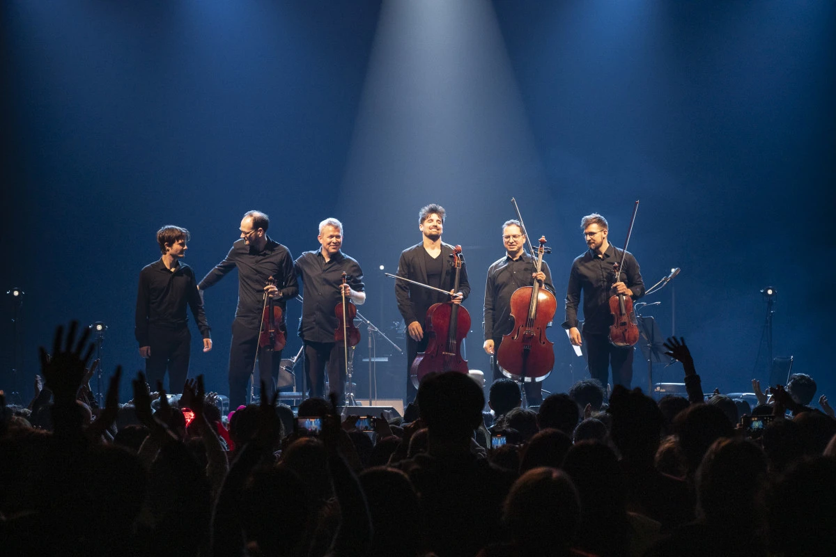 2Cellos'un Efsane &Ccedil;ellisti Luka &Scaron;ulić'ten İstanbul S&uuml;rprizi: İki Gece &Uuml;st &Uuml;ste Zorlu PSM'de!