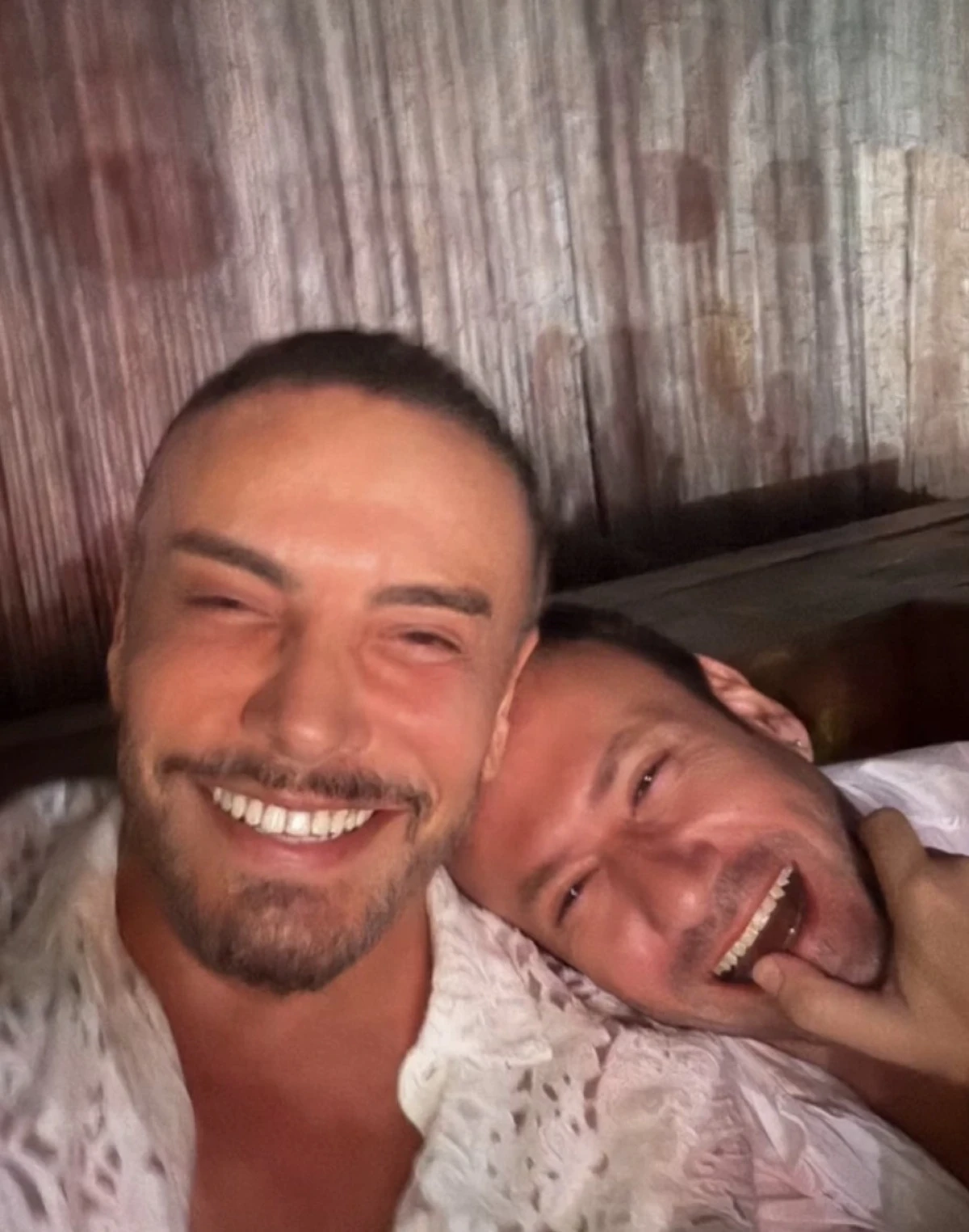 30 Yıldır Sahnenin Değişmeyen İsmi CENK EREN &lsquo;in yeni menajeri &Ouml;ZG&Uuml;R ARAS