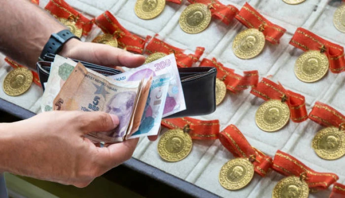 ABD'nin haftalık işsizlik başvuruları verisi ardından altın yükseldi