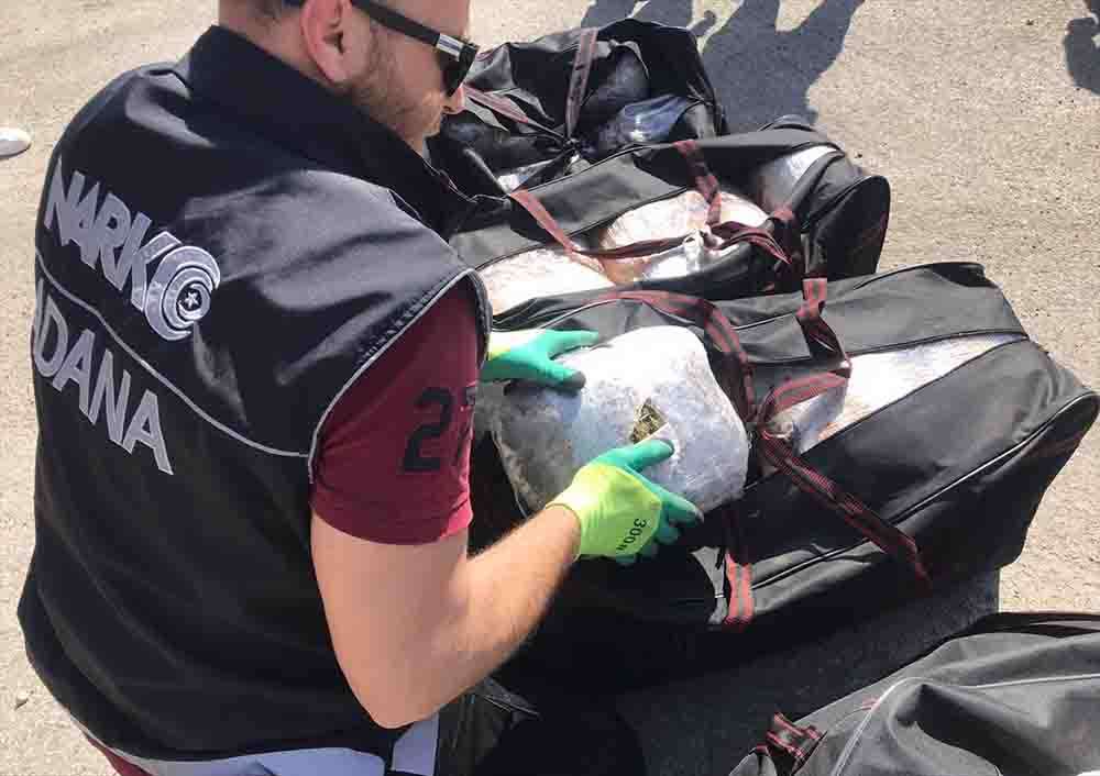 Adana'da 79 kilo 400 gram esrar ele geçirildi, 4 şüpheli tutuklandı 