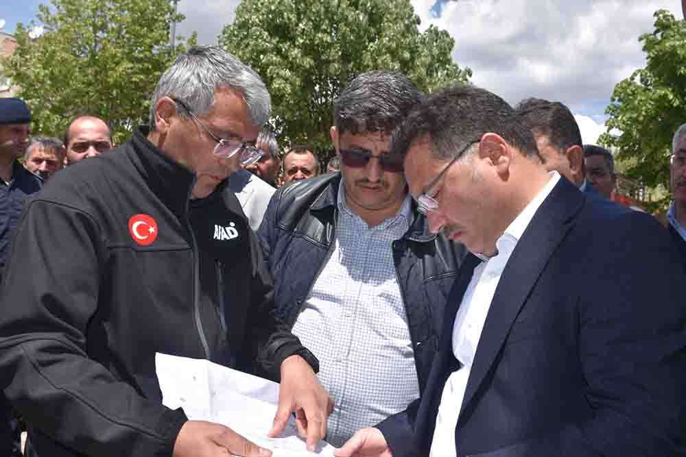 Afyonkarahisar'da çıkan yangında 20 iş yeri kullanılamaz hale geldi