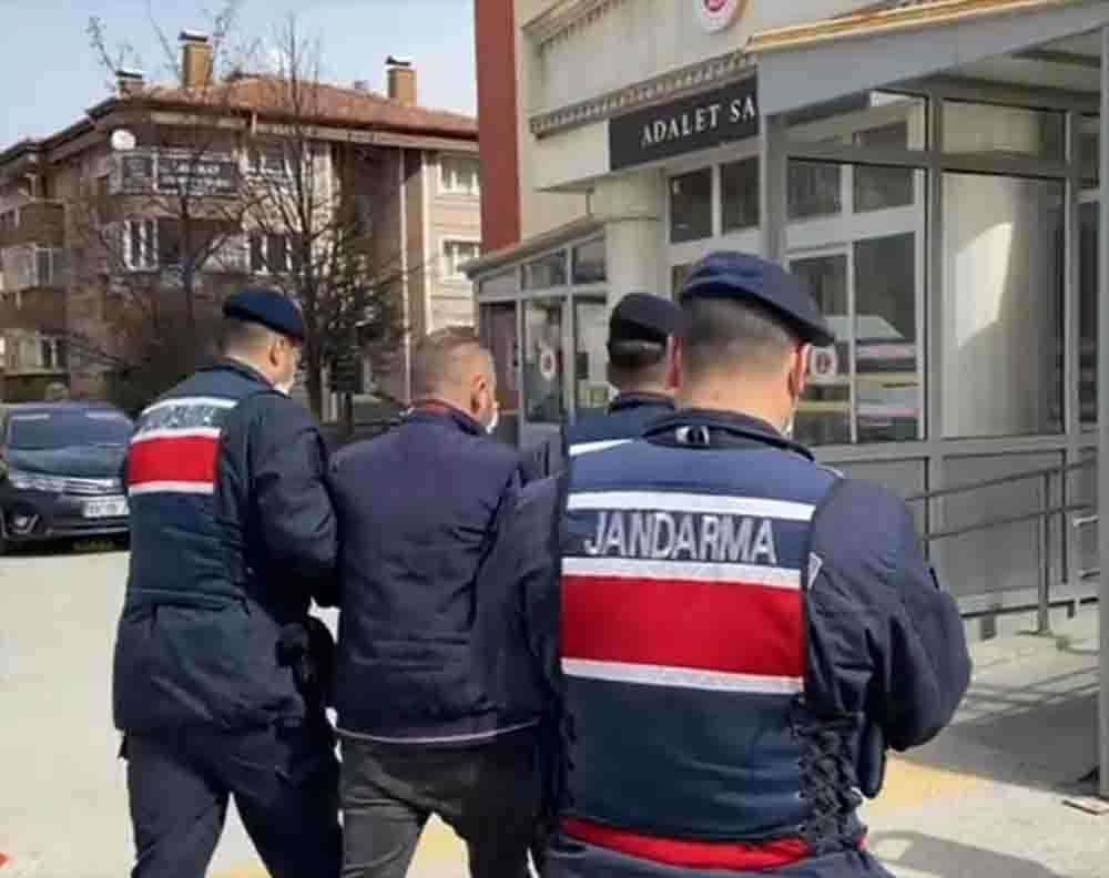 Afyonkarahisar'da firari  başkasına ait kimlikle hastaneye gitmesiyle yakalandı 