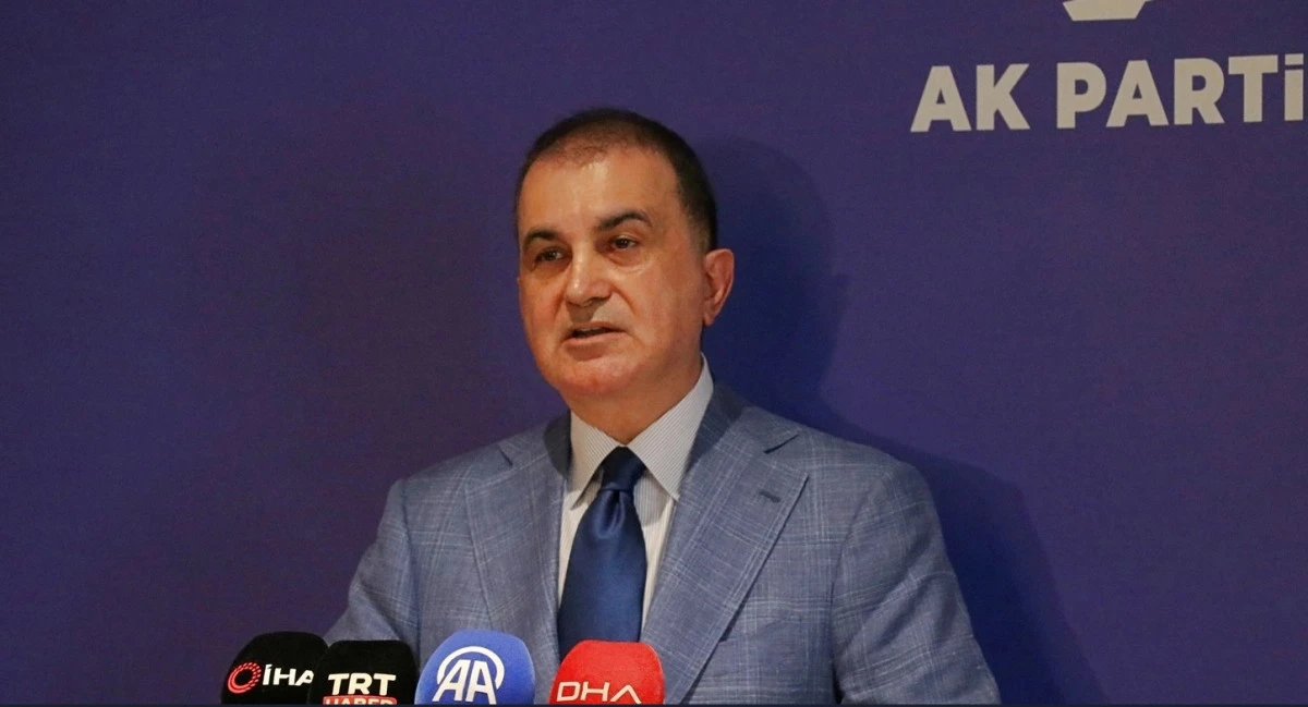 AK Parti'den &Ouml;zg&uuml;r &Ouml;zel'e Yaylım Ateşi: Kendi Siyasi Yetersizliklerini &Ouml;rtbas Ediyor!