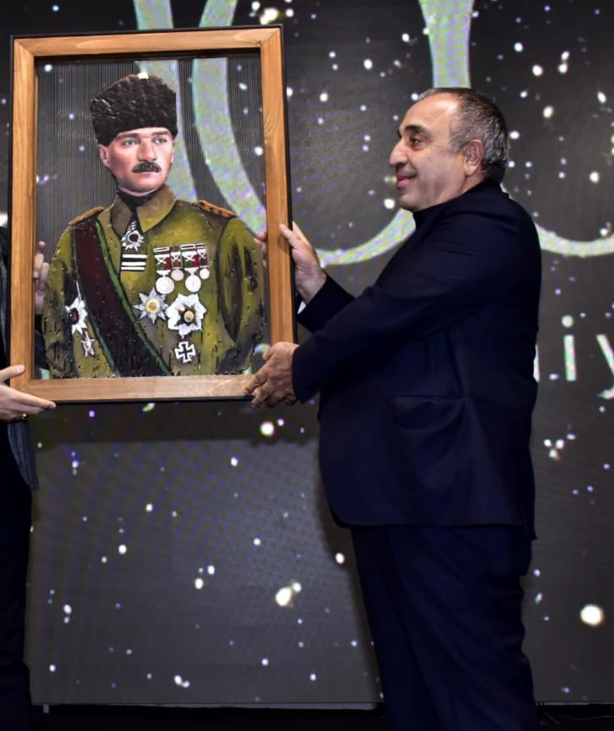 Atatürk Tablosu Açık Artırmaya Çıkarıldı, Turanlı Müdahale Etti