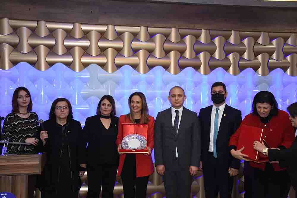 Aylin Nazlıaka: “Akp Üç ‘Y’yi̇ Yok Edeceği̇m’ Dedi̇. Hi̇çbi̇ri̇ni̇ Yok Edemedi̇, Dördüncü ‘Y’yi̇ Ekledi̇, ‘Yüzsüzlük”