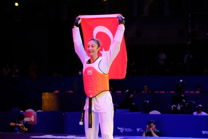 Balıkesir’in gururu Nafia Kuş Aydın 2. kez dünya şampiyonu