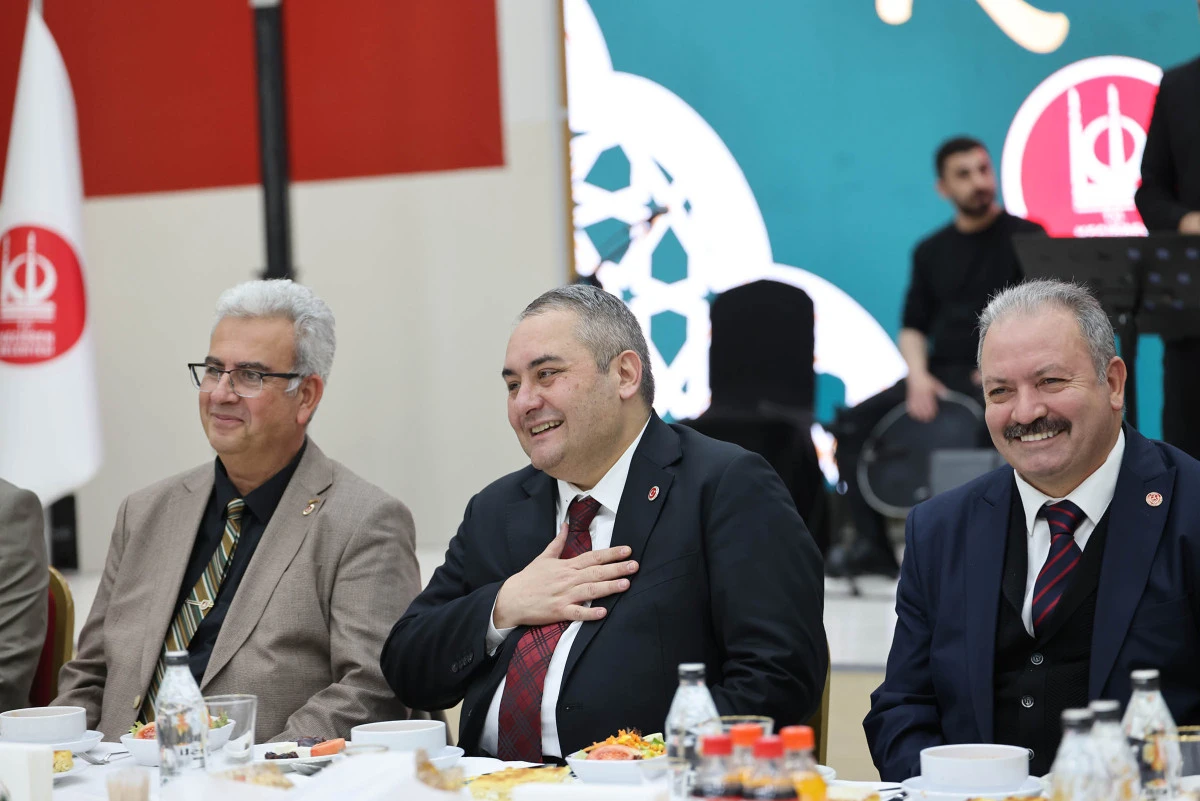 Başkan &Ouml;zarslan İftarda Emekli Askerleri Ağırladı