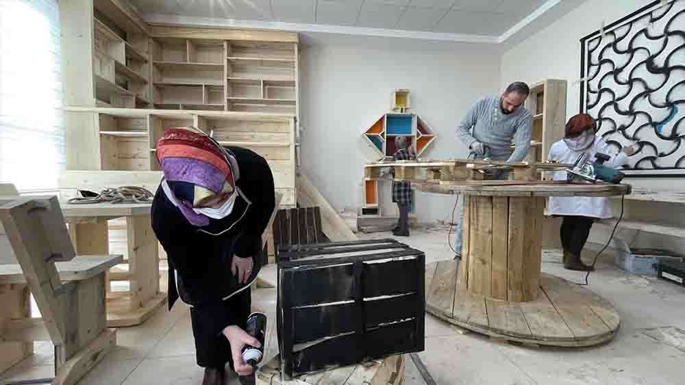 Bayburt'ta atık malzemelerle Sıfır Atık Kütüphanesi kuruldu