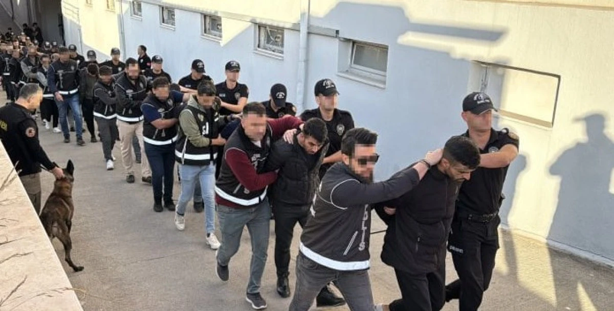 Bayğaralar su&ccedil; &ouml;rg&uuml;t&uuml;ne y&ouml;nelik operasyonda 15 ş&uuml;pheli yakalandı