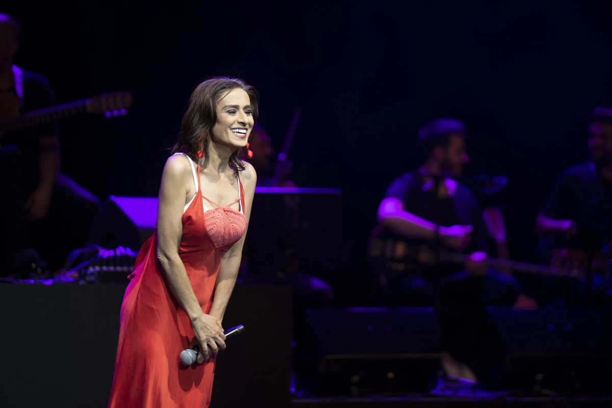 Bayhan M&uuml;zik&rsquo;ten İstanbul&rsquo;a Yeni Konser Noktası&hellip; Atak&ouml;y Marina A&ccedil;ık Hava Sahnesi