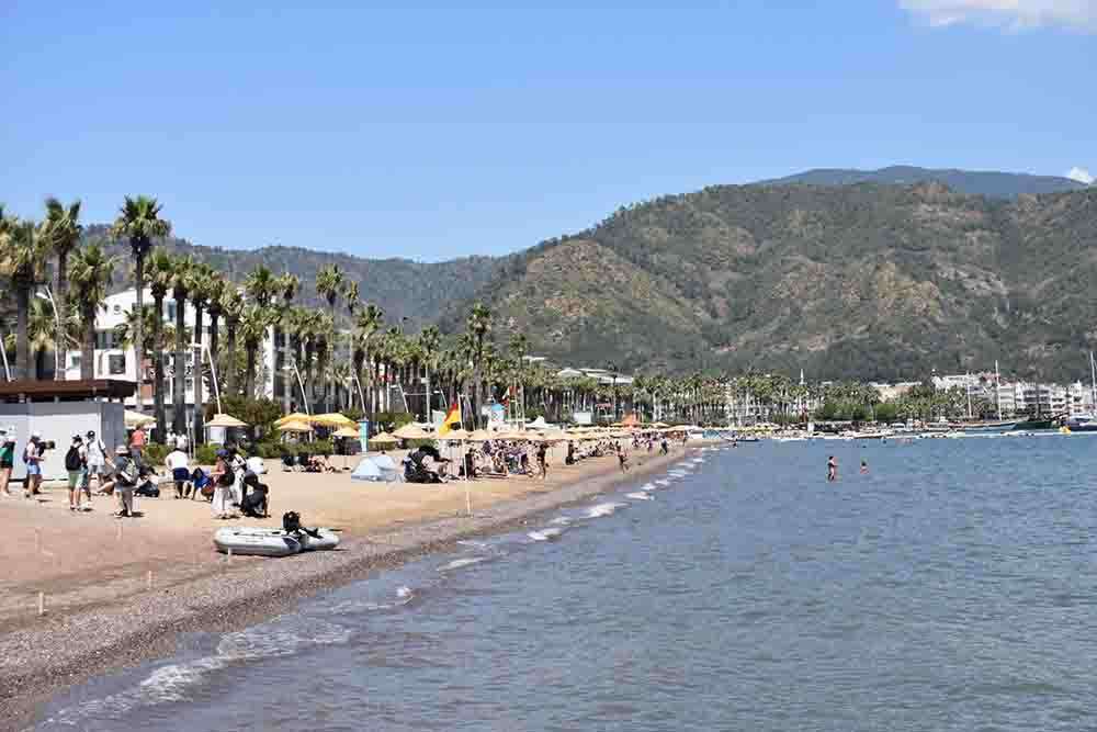 Bodrum ve Marmaris sahillerinde hareketlilik yaşanıyor