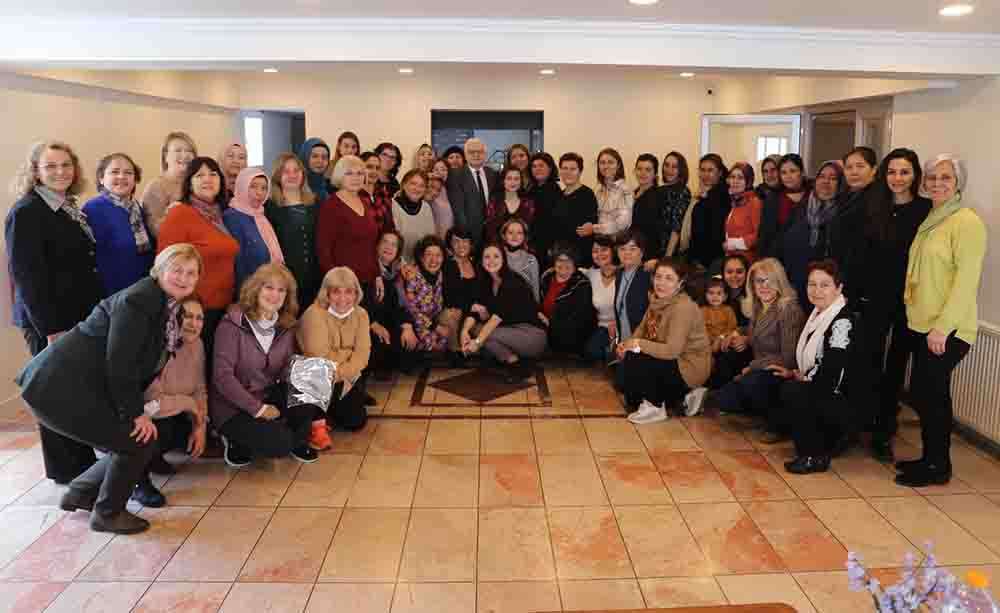 Burhaniyeli kadınlar bir araya geldi 