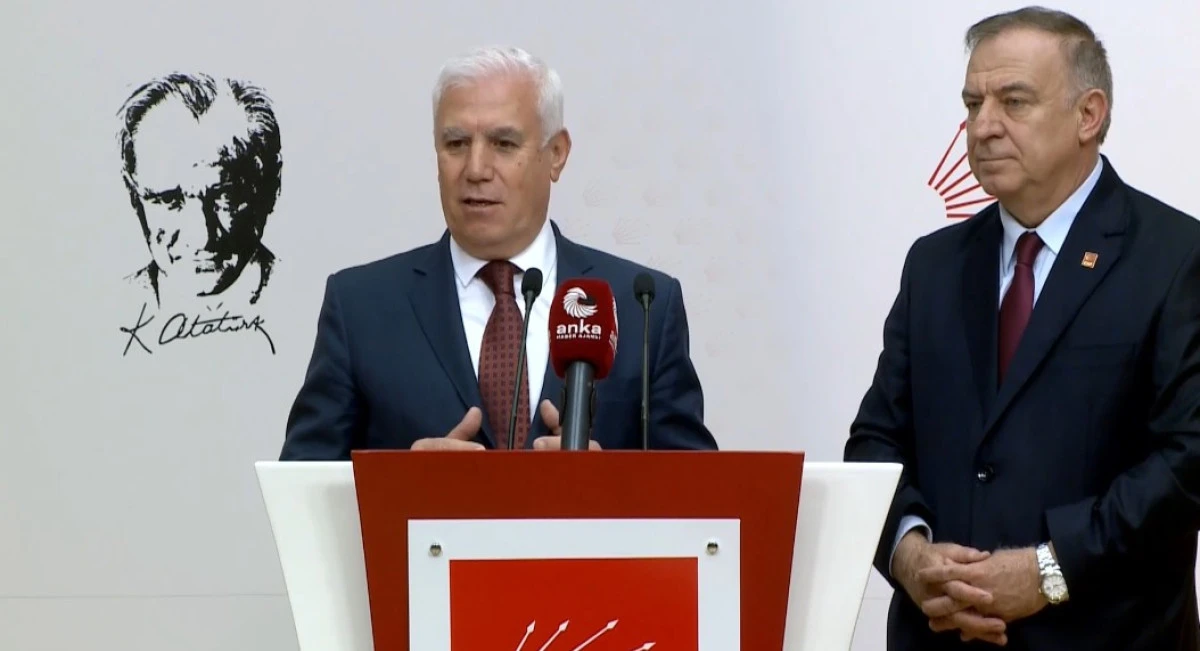 CHP&rsquo;de Yerel Y&ouml;netimler G&uuml;ndemi: Zeybek ve Bozbey&rsquo;den Ortak Basın Toplantısı