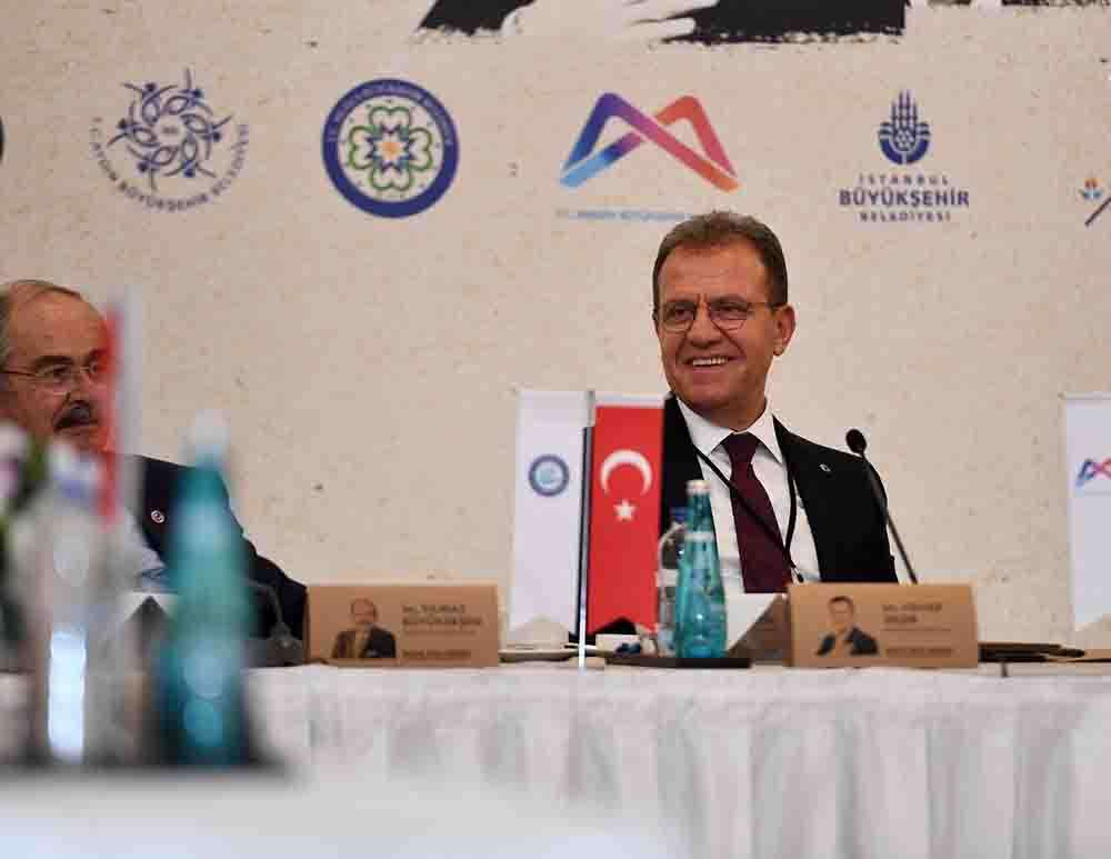 CHP’li Büyükşehir Belediye Başkanları Mersin’de buluştu