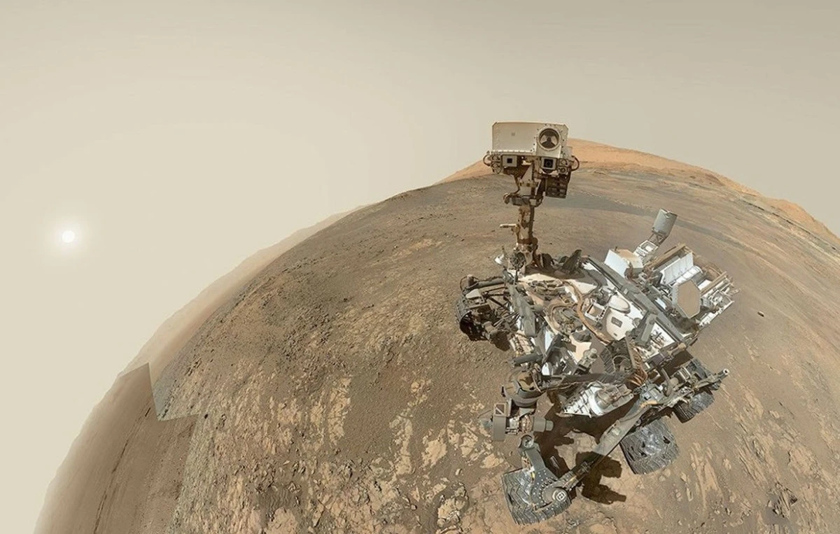 Curiosity&rsquo;den Mars&rsquo;ta B&uuml;y&uuml;leyici &Ouml;z&ccedil;ekim: Vera Rubin Sırtı&rsquo;nda 61 Fotoğraflık Panoramik Kare