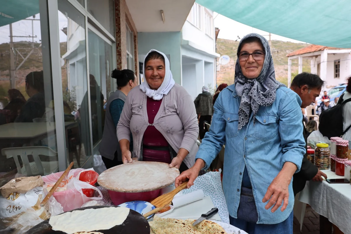 Deniz &Uuml;r&uuml;nleri Festivali&rsquo;nde Taşlıca R&uuml;zgarı: Keşkeğinden Karakıl&ccedil;ık Ekmeğine Yerel Değerler