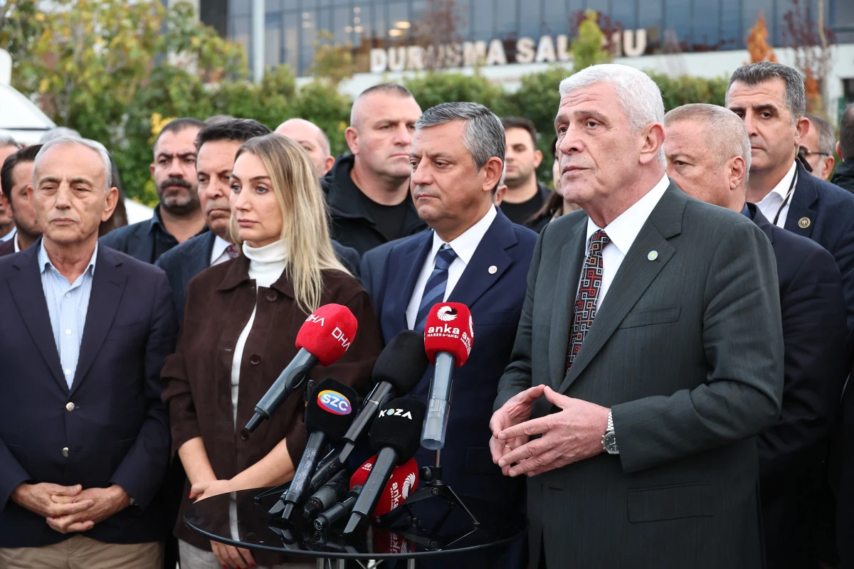 Dervişoğlu, İmamoğlu&rsquo;nun duruşmasını takip etti: Tarihi bir savunma izledik