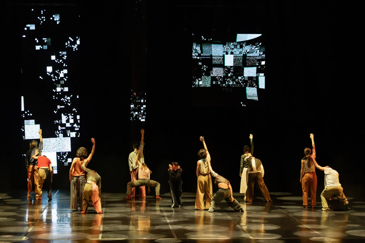 Dijital Çağı Sorgulayan Modern Dans “Deliriyum”a, Seyircilerden  Yoğun İlgi..