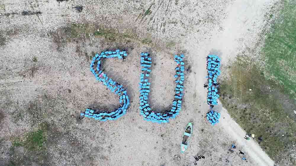 Doğaseverler manisa marmara gölü’nün çığlığını duyurmak i̇çi̇n buluştular