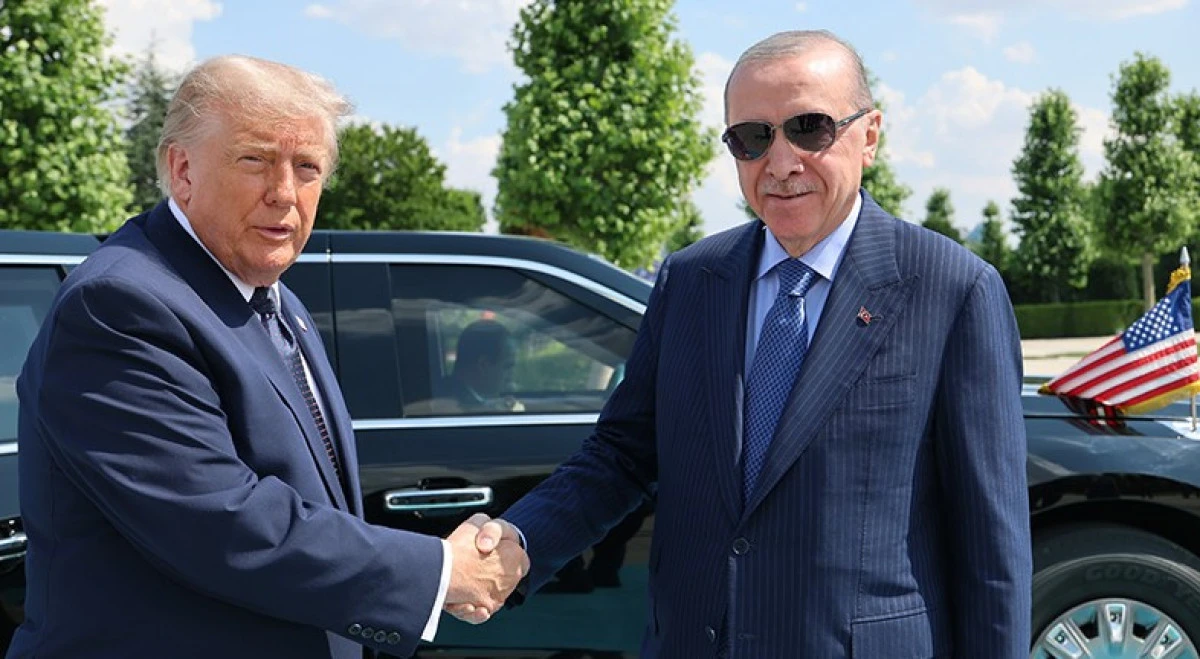 Donald Trump&rsquo;ın Ankara Ziyaretinde 21 Pare Top Atışı ve Muhteşem Karşılama!