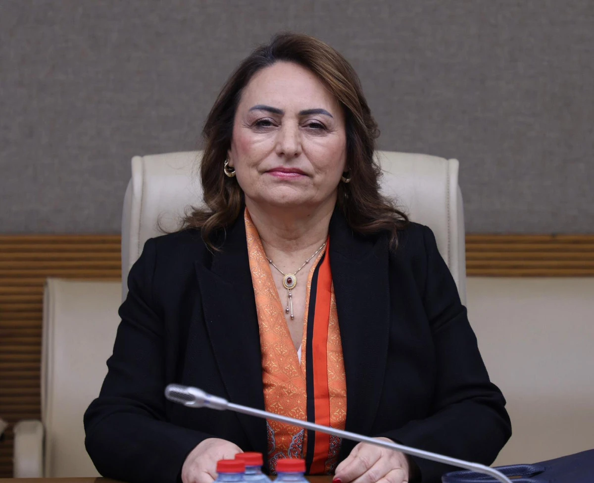 Dr. M&uuml;zeyyen Şevkin, Emekliyi Hurda Ara&ccedil;ta Terk Edip Bizim N&ouml;betimize Şov Diyemezsiniz!