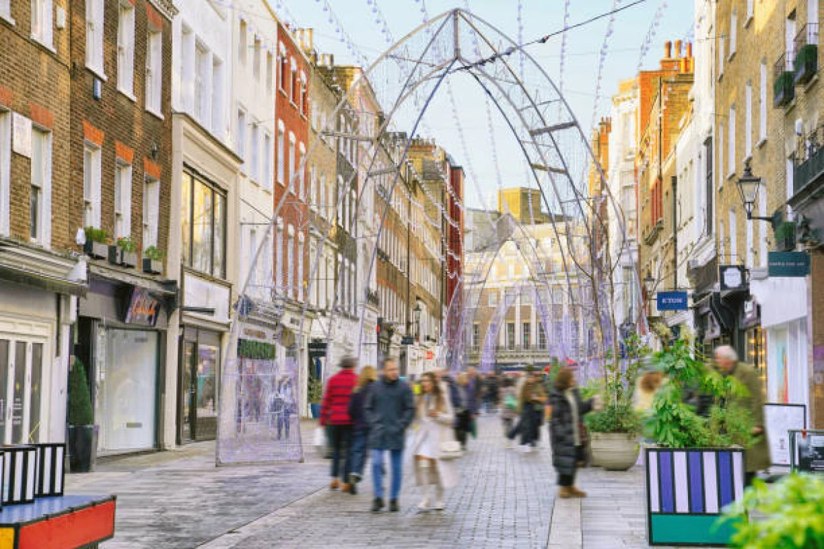 Dünyanın en pahalı alışveriş caddeleri belli oldu, Zirvede Londra’daki New Bond Caddesi var