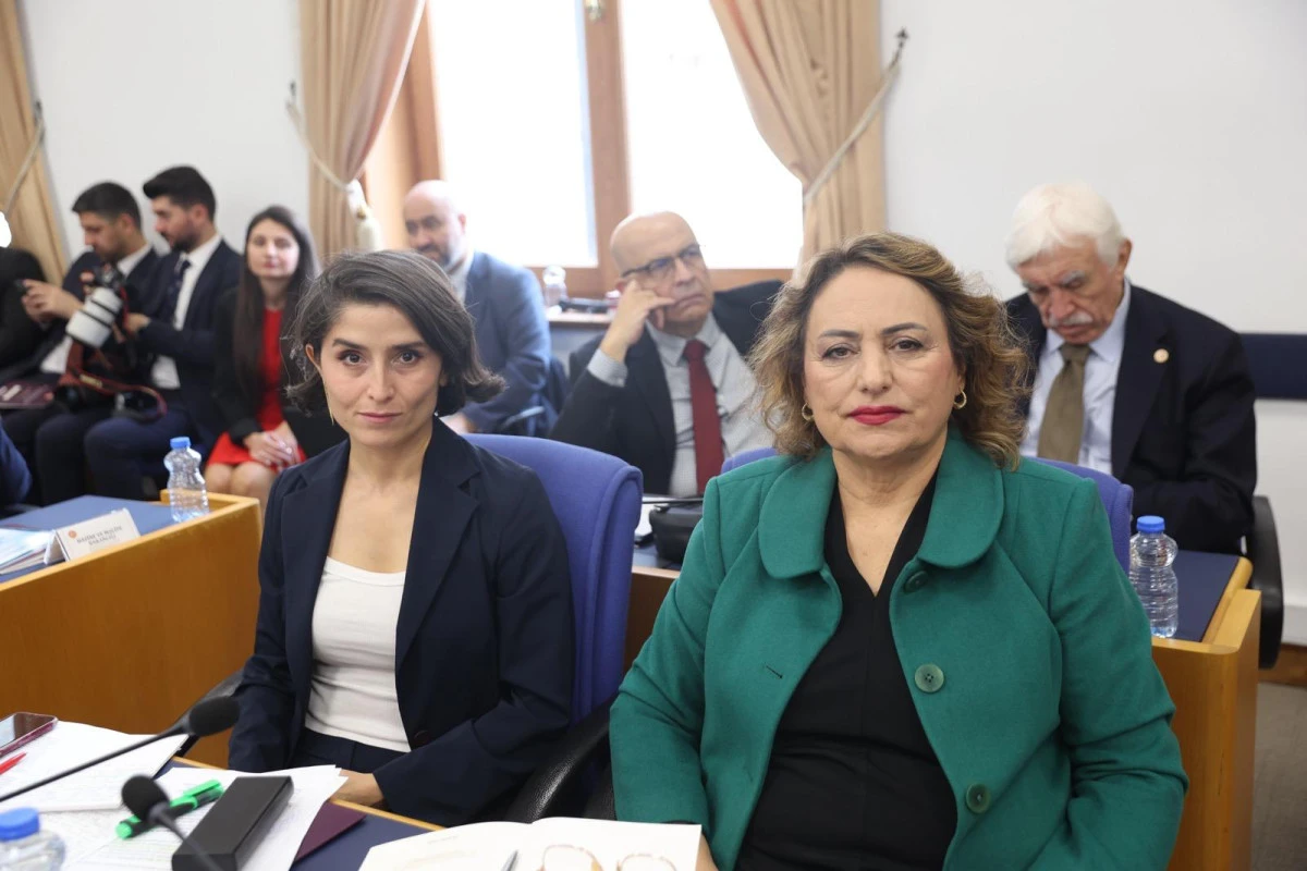 Emeklilerin ge&ccedil;im m&uuml;cadelesi Meclis g&uuml;ndeminde: Şevkin&rsquo;den gelir desteği &ccedil;ağrısı