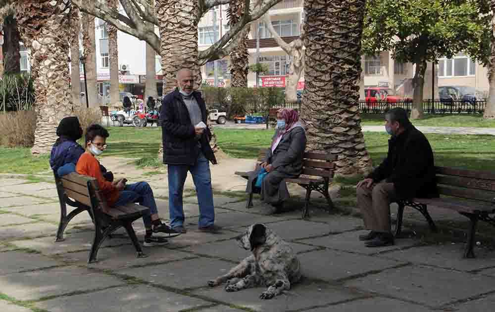 En uzun orucun tutulduğu Sinop'ta ramazanın ilk günü park ve sahillerde yoğunluk 