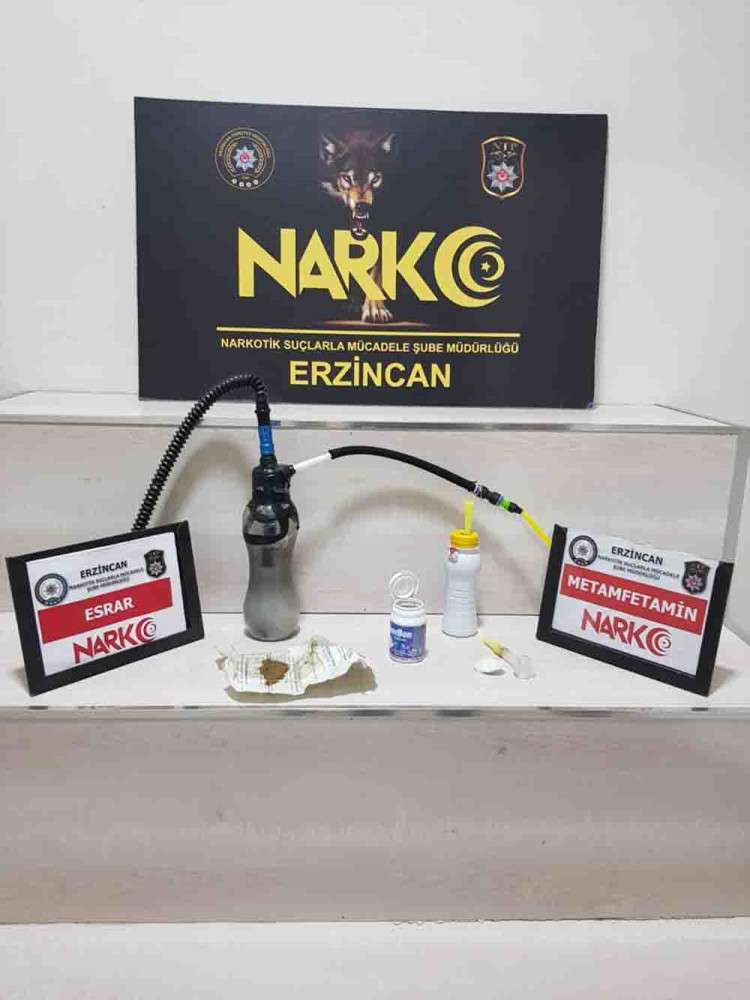 Erzincan'da uyuşturucu satıcılarına yapılan operasyonda 2 zanlı tutuklandı 