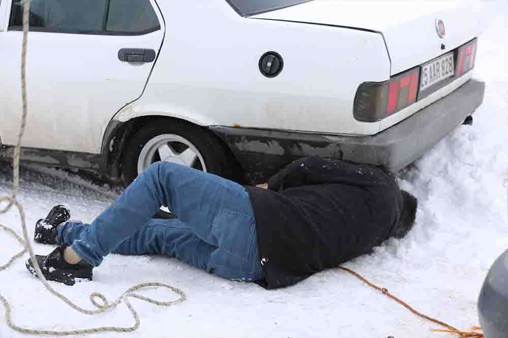 Erzurum'da kar ve tipi hayatı olumsuz etkiliyor 