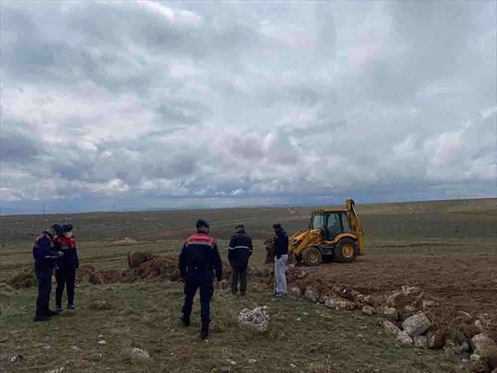 Eskişehir'de arkeolojik sit alanında kaçak kazı yapan 2 şüpheli yakalandı