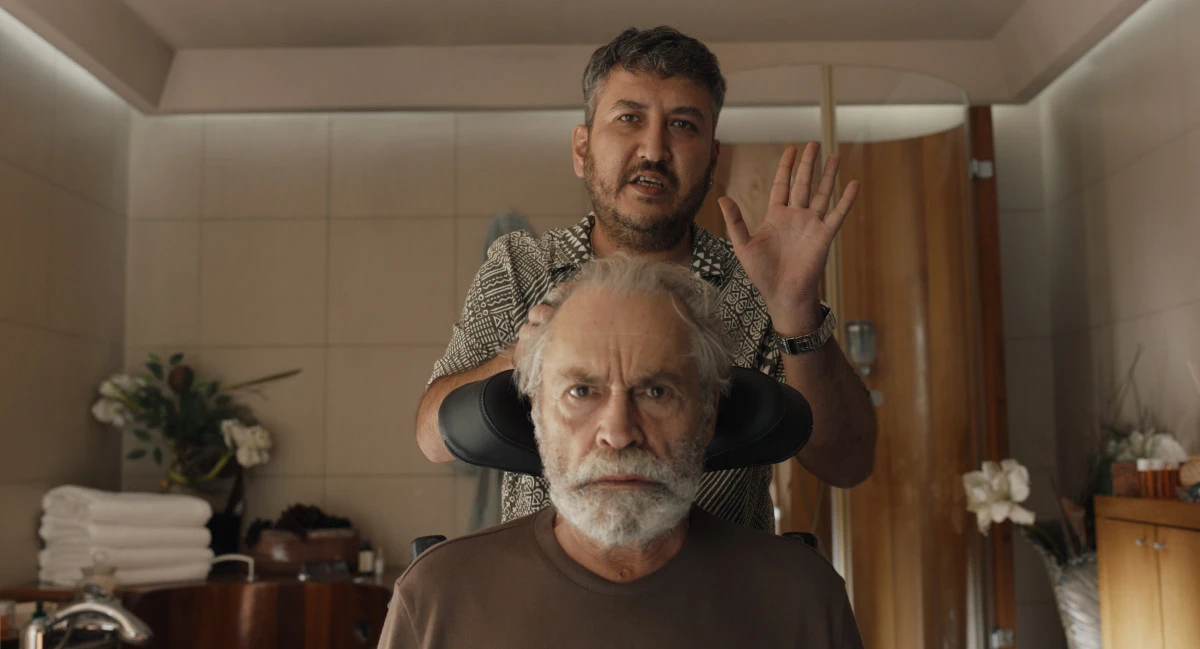 Feyyaz Yiğit ve Haluk Bilginer’i Buluşturan Film: Soyut Dışavurumcu Bir Dostluğun Anatomisi Veyahut Yan Yana