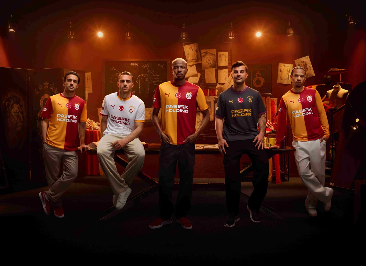 Galatasaray&rsquo;ın 5 Yıldızlı Yeni Sezon Formaları Tanıtıldı!