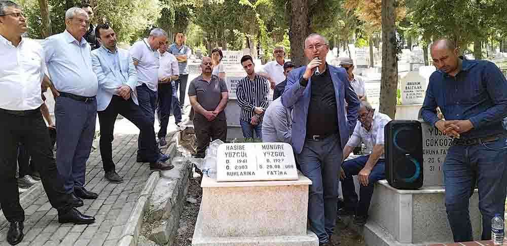 Gazeteci Ziynet Sertel mezarı başında anıldı 