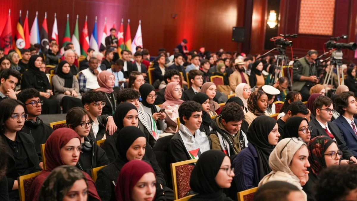 Genç Liderler İstanbul’da Bir Araya Geldi: Model İİT Liseler Zirvesi Kapanışını Yaptı