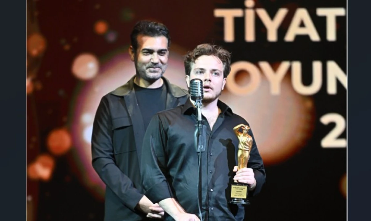 Genç yetenek Doğa Karakaş 26. Sadri Alışık Ödüllerinde 