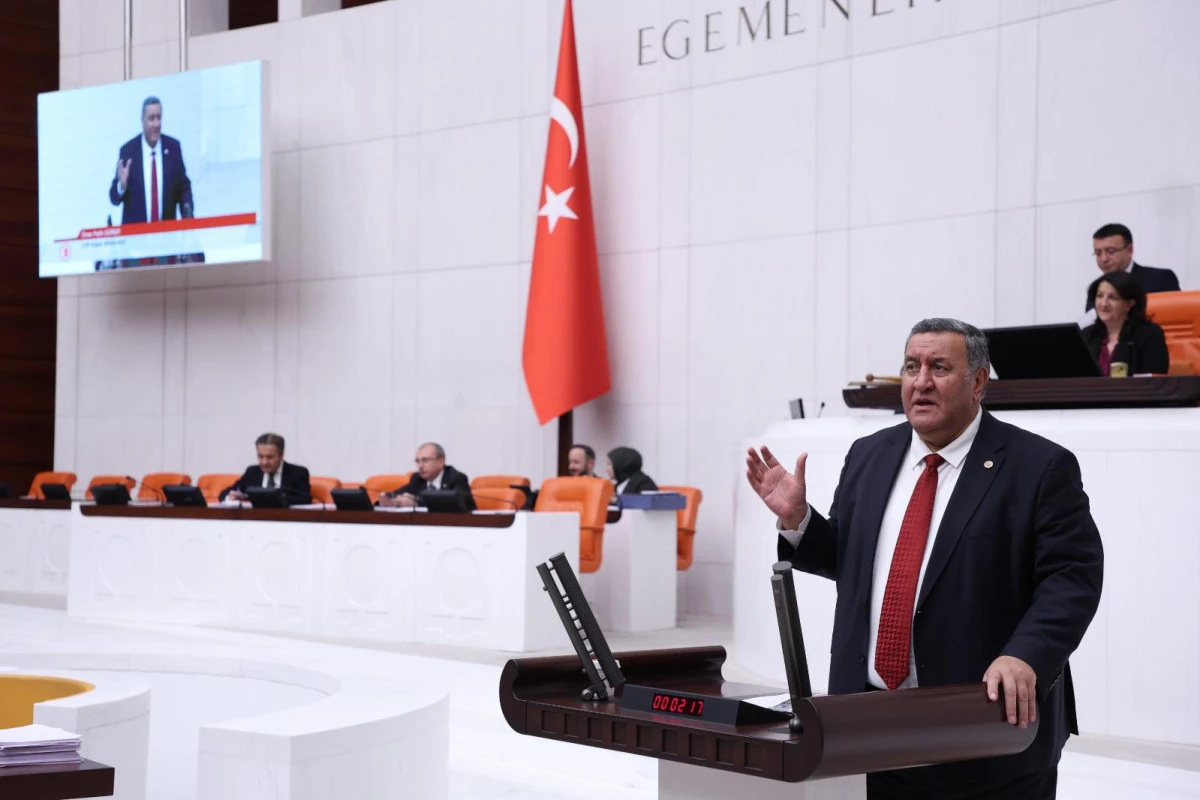 G&uuml;rer, Belediye Şirket İş&ccedil;ileri Belediye Kadrosuna Alınmalıdır