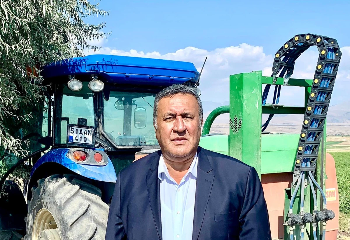 G&uuml;rer Eyl&uuml;l Ayında 67 Trakt&ouml;r ve 6.757 Tarla İcradan Satışta