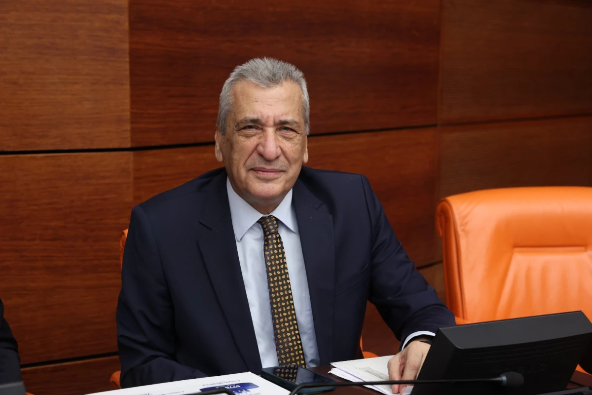 Hasan &Ouml;zt&uuml;rkmen: Neden elimizde hazır durumdaki savunma sistemini kullanmıyoruz?