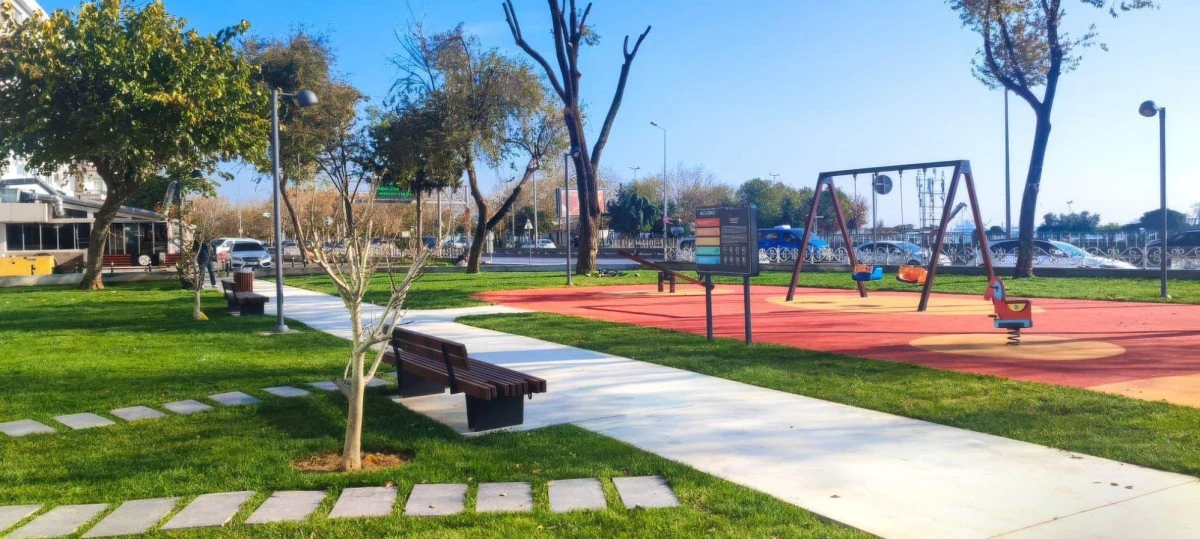 İBB, Atıl Durumdaki Bakırk&ouml;y Cevizlik Parkı&rsquo;nı Baştan Aşağı Yeniledi