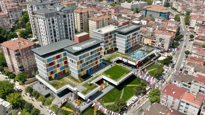 İBB Yurtları, Aylık 2.850 TL'ye 5 Yıldızlı Konfor ve Kariyer Desteği Sunuyor!