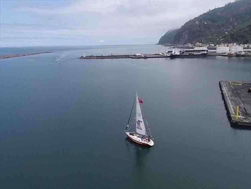 İklim değişikliği farkındalığı için Hopa'dan Hatay'a yelkenliyle gidecekler