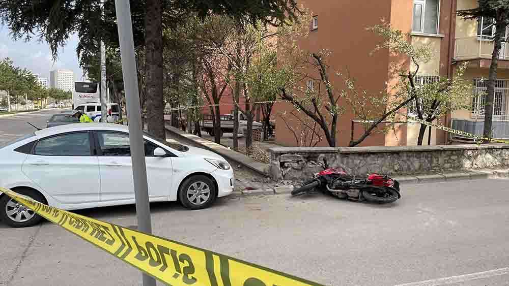 Isparta'da otomobil ile çarpışan motosikletin sürücüsü öldü