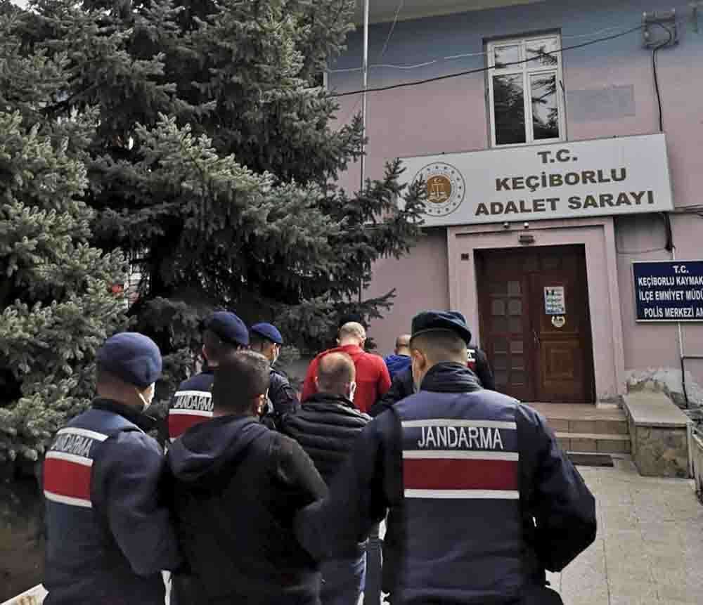 Isparta'da telefonla dolandırıcılık operasyonunda yakalanan 2 şüpheli tutuklandı 