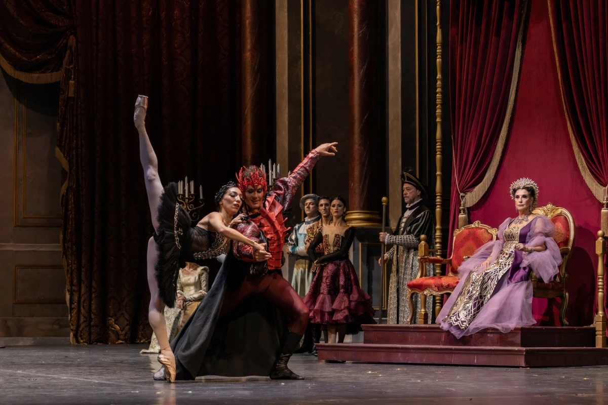 İstanbul Devlet Opera ve Balesi’nden Büyüleyici Prömiyer: “Kuğu Gölü” Ayakta Alkışlandı