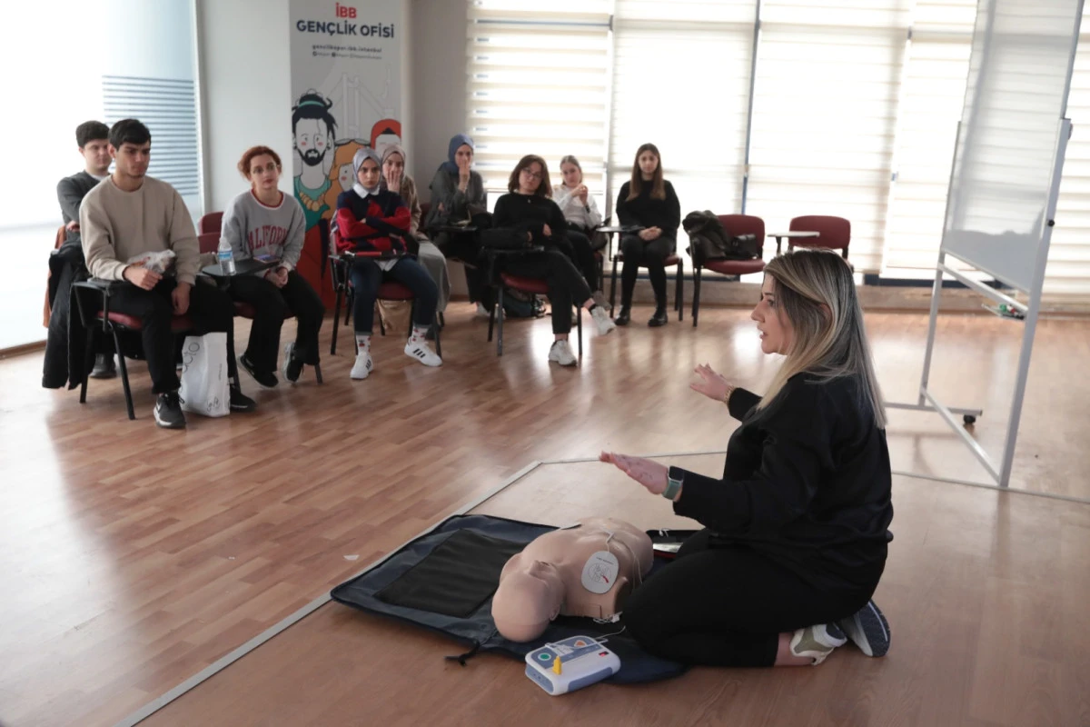 İstanbul Senin Uygulaması Üzerinden İBB Gençlik Ofisleri Eğitimlerine Başvurular Nasıl Yapılır?