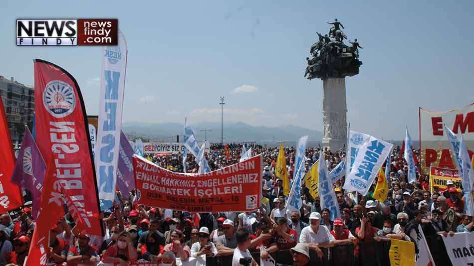 İZMİR'DE '1 MAYIS' COŞKUSU