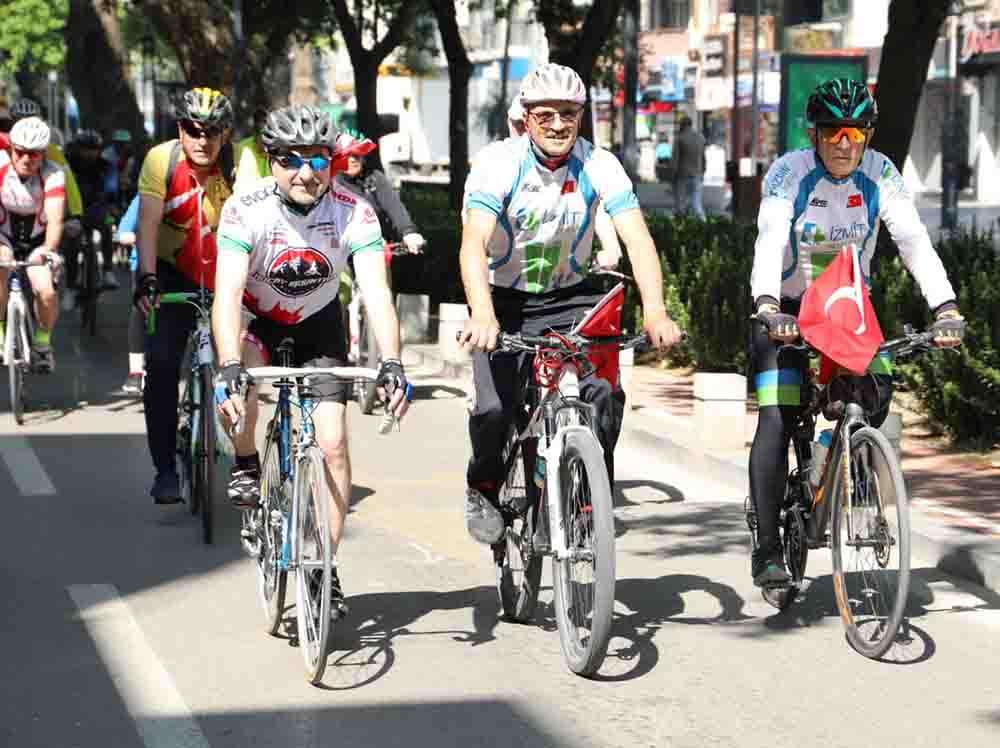 İzmit’te pedallar 19 Mayıs için çevrildi 