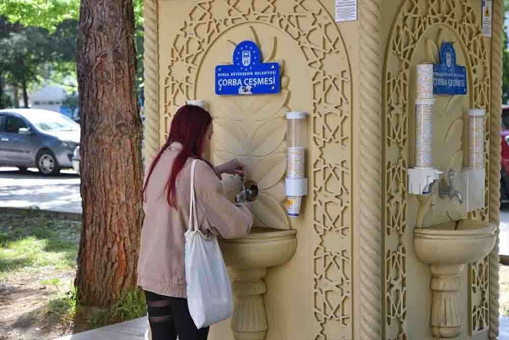 Kampüslerdeki çorba çeşmelerinden farkındalık için glütensiz çorba aktı